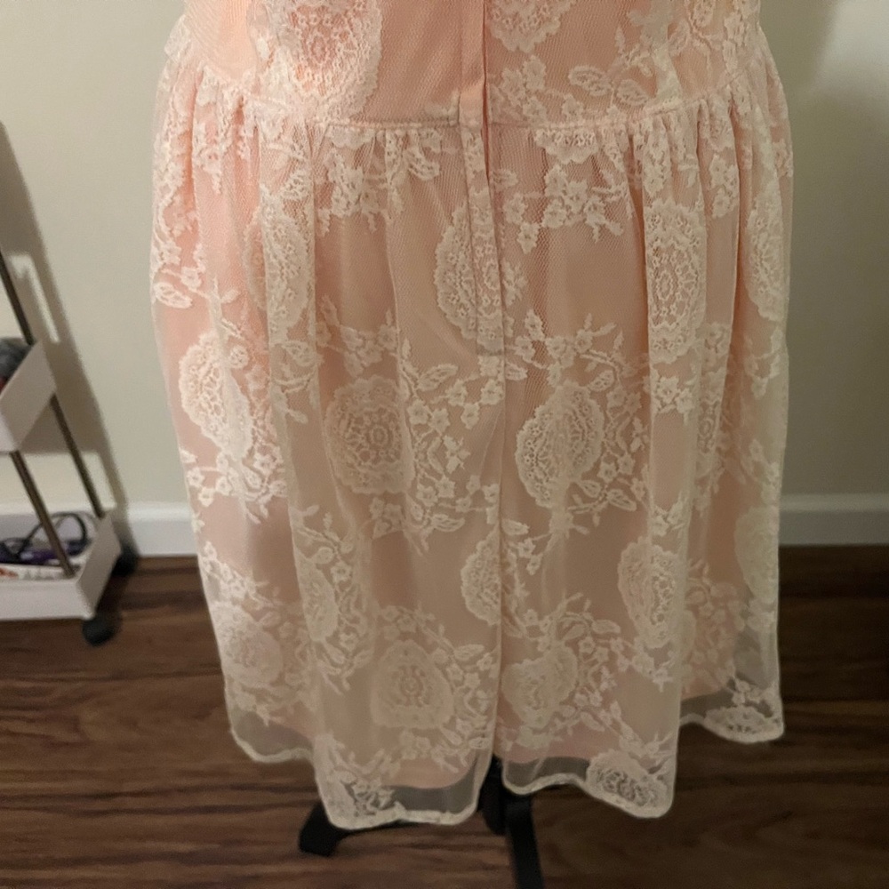 H&M Divided Lace Peach Mini Dress - Picture 6 of 7